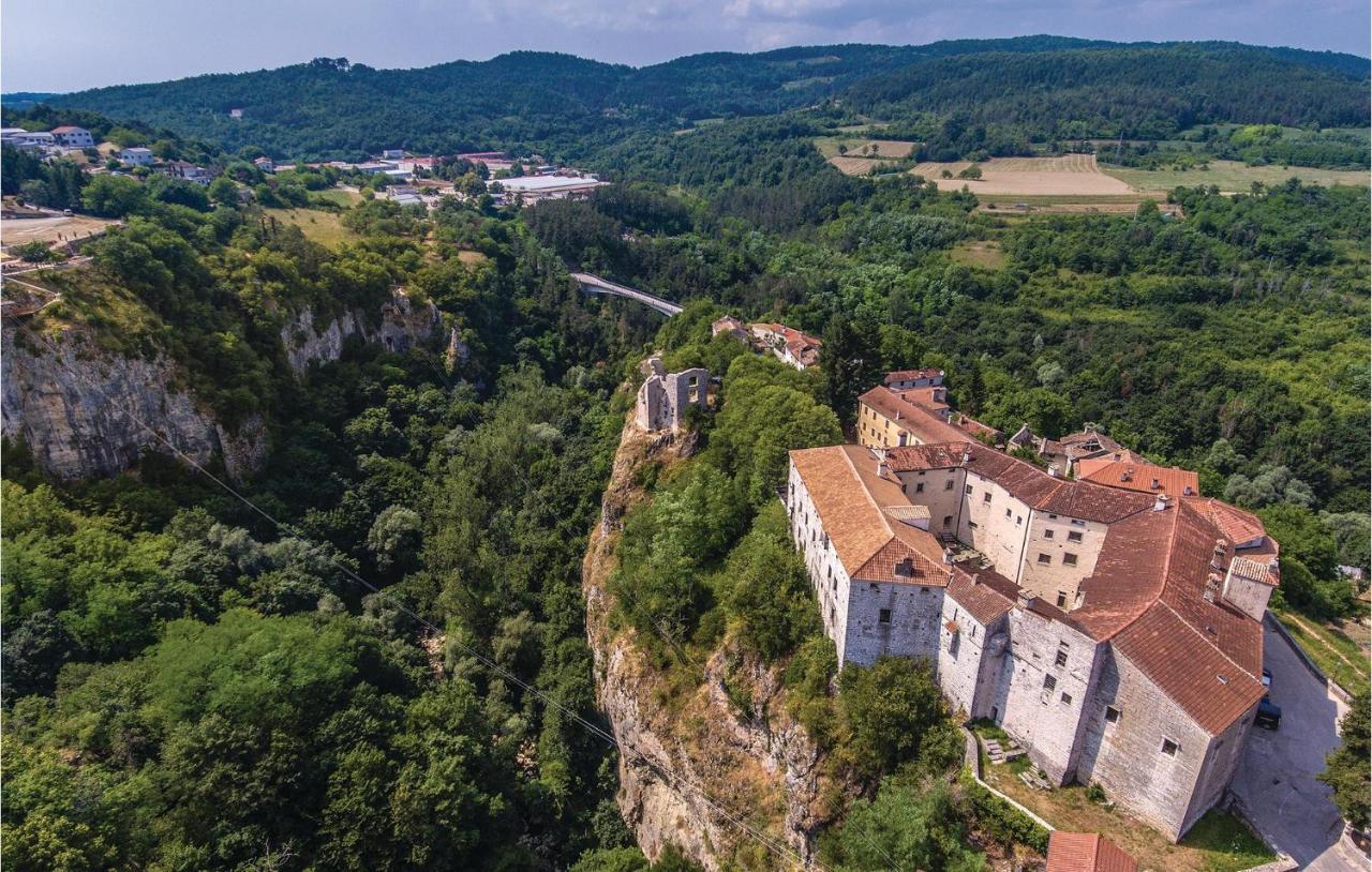 Amazing Apartment In Pazin With Wifi Katun Lindarski Exterior photo